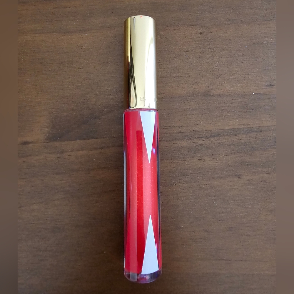 Estee Lauder pure color envy 330 red extrovert lipstick